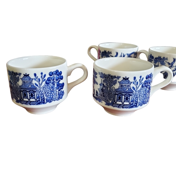 Vintage Churchill England Blue Willow Large Flat Cups ~ Set Of 4 Pre-Owned - Picture 4 of 16